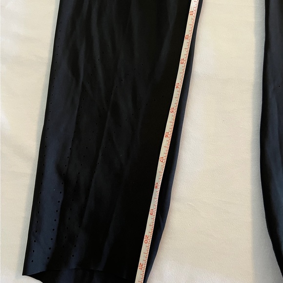 Women's Sleek High-Waisted Run Capri Leggings Black Small Activewear Sports Athl - Picture 7 of 9